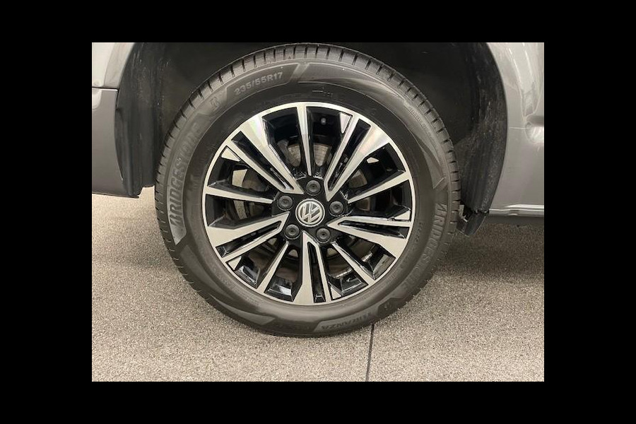 Volkswagen Transporter 2.0 TDI L2H1 28 Highline Automaat Airco Cruise Control Navi PDC V&A Trekhaak