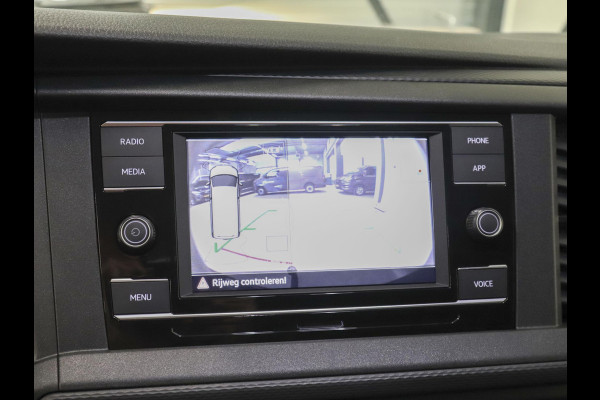 Volkswagen Transporter 2.0 TDI L2H1 28 Highline Automaat Automaat Camera Airco Cruise Navi Trekhaak