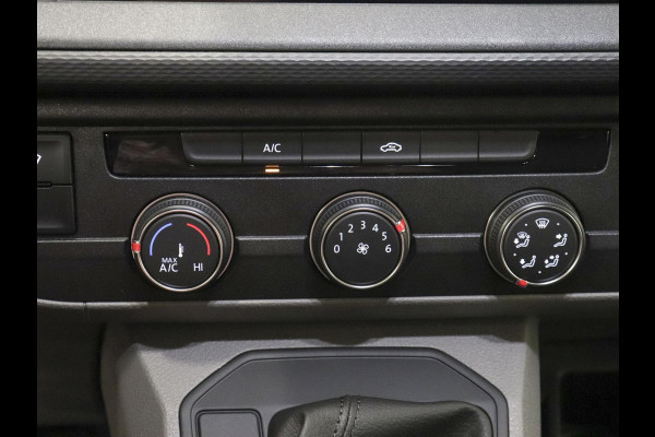 Volkswagen Transporter 2.0 TDI L2H1 28 Highline Automaat Automaat Camera Airco Cruise Navi Trekhaak