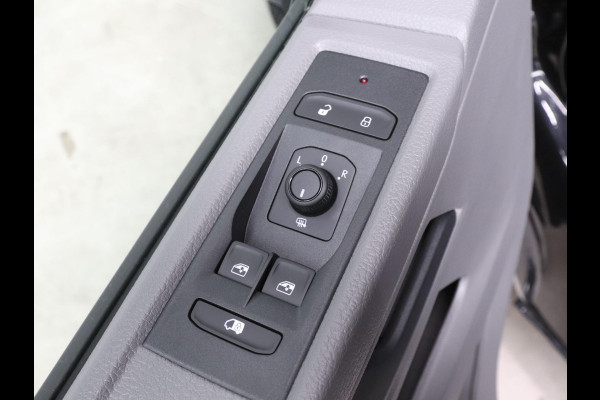 Volkswagen Transporter 2.0 TDI L2H1 28 Highline Automaat Automaat Camera Airco Cruise Navi Trekhaak
