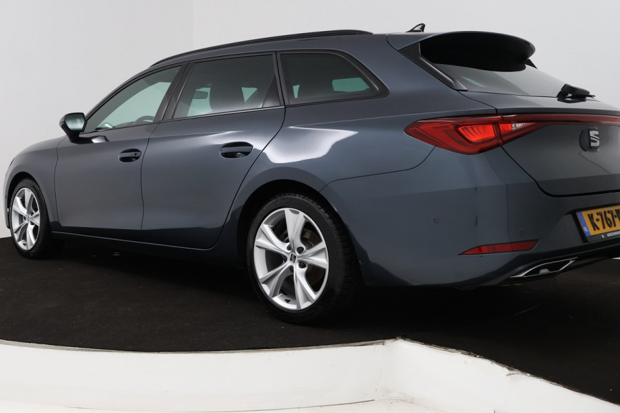 Seat Leon Sportstourer 1.5 eTSI FR Launch Edition (DIGITALE COCKPIT, NAVIGATIE, CRUISE CONTROL ADAPTIEF, PARKEERSENSOREN)