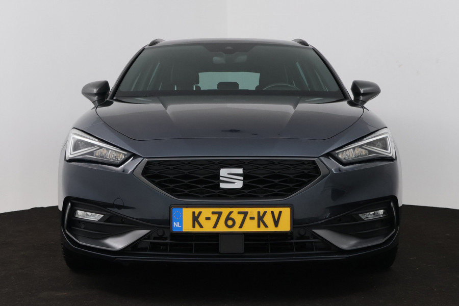 Seat Leon Sportstourer 1.5 eTSI FR Launch Edition (DIGITALE COCKPIT, NAVIGATIE, CRUISE CONTROL ADAPTIEF, PARKEERSENSOREN)