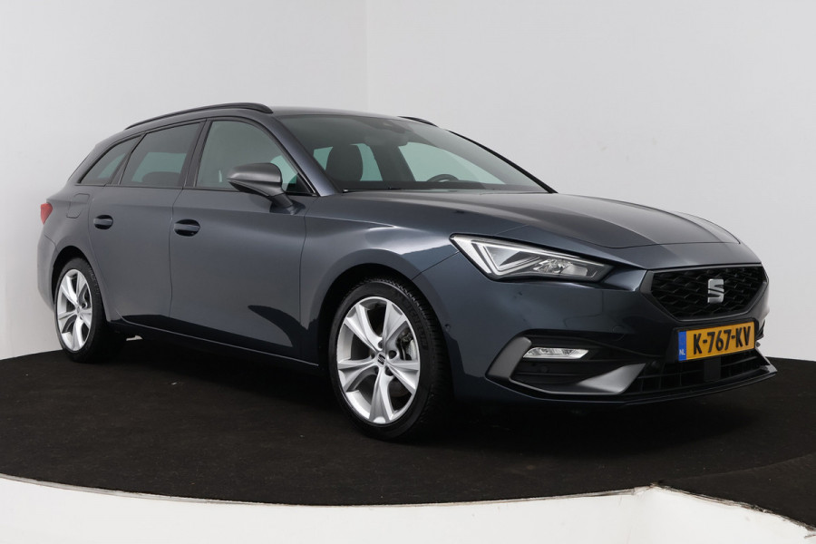 Seat Leon Sportstourer 1.5 eTSI FR Launch Edition (DIGITALE COCKPIT, NAVIGATIE, CRUISE CONTROL ADAPTIEF, PARKEERSENSOREN)