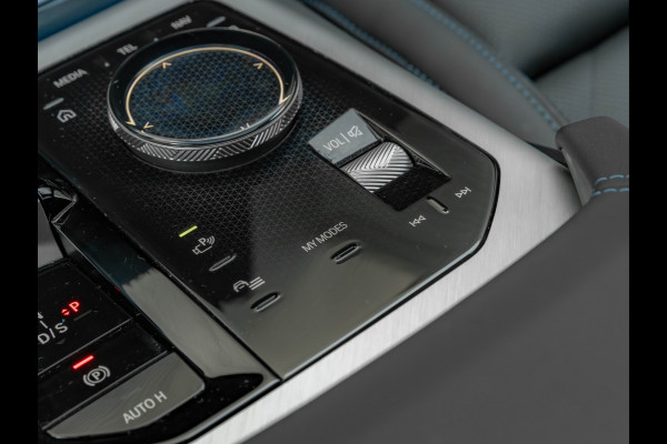 BMW X3 30e xDrive M-Sport Pro - Pano - Trekhaak - ACC - Head-up