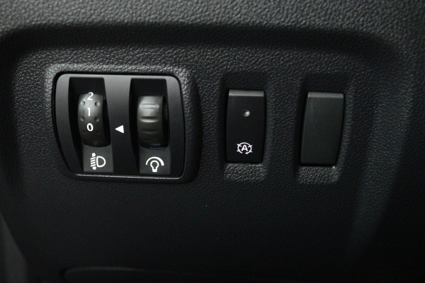 Renault Captur 0.9 TCe Intens (TREKHAAK, CAMERA, CRUISE CONTROL, PARKEERSENSOREN, NAVIGATIE)