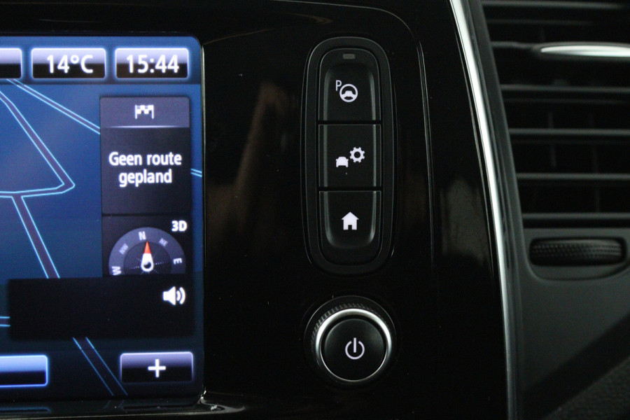 Renault Captur 0.9 TCe Intens (TREKHAAK, CAMERA, CRUISE CONTROL, PARKEERSENSOREN, NAVIGATIE)