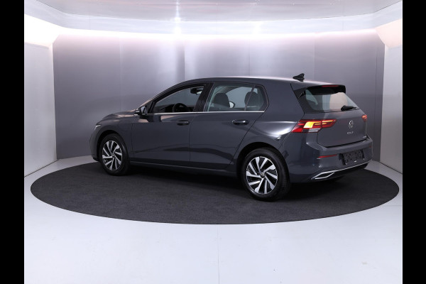 Volkswagen Golf 1.4 eHybrid Style 204 pk Automaat (DSG) | Navigatie via App | Parkeersensoren | Adaptieve cruise control | LED koplampen |
