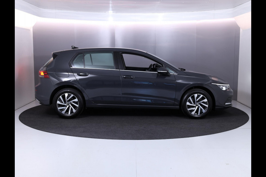 Volkswagen Golf 1.4 eHybrid Style 204 pk Automaat (DSG) | Navigatie via App | Parkeersensoren | Adaptieve cruise control | LED koplampen |