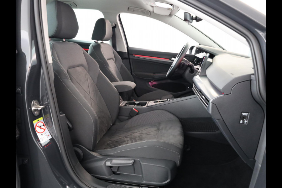 Volkswagen Golf 1.4 eHybrid Style 204 pk Automaat (DSG) | Navigatie via App | Parkeersensoren | Adaptieve cruise control | LED koplampen |