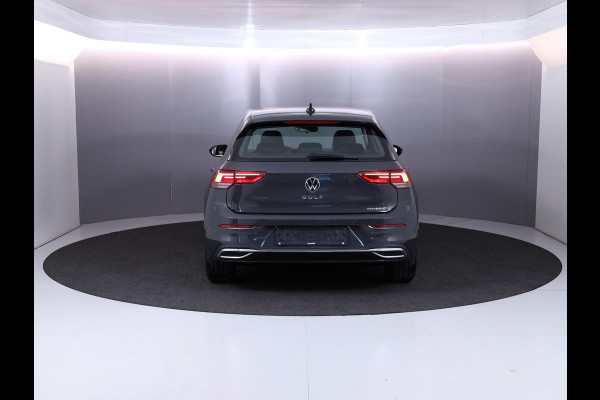 Volkswagen Golf 1.4 eHybrid Style 204 pk Automaat (DSG) | Navigatie via App | Parkeersensoren | Adaptieve cruise control | LED koplampen |