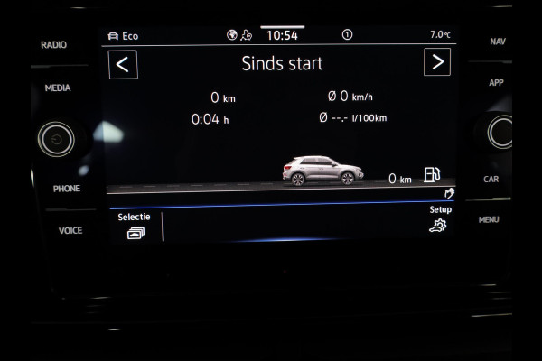 Volkswagen T-Roc 1.5 TSI R-Line 150 PK DSG | Navigatie | Trekhaak afneembaar | ErgoActive Stoel Pakket | Parkeercamera |