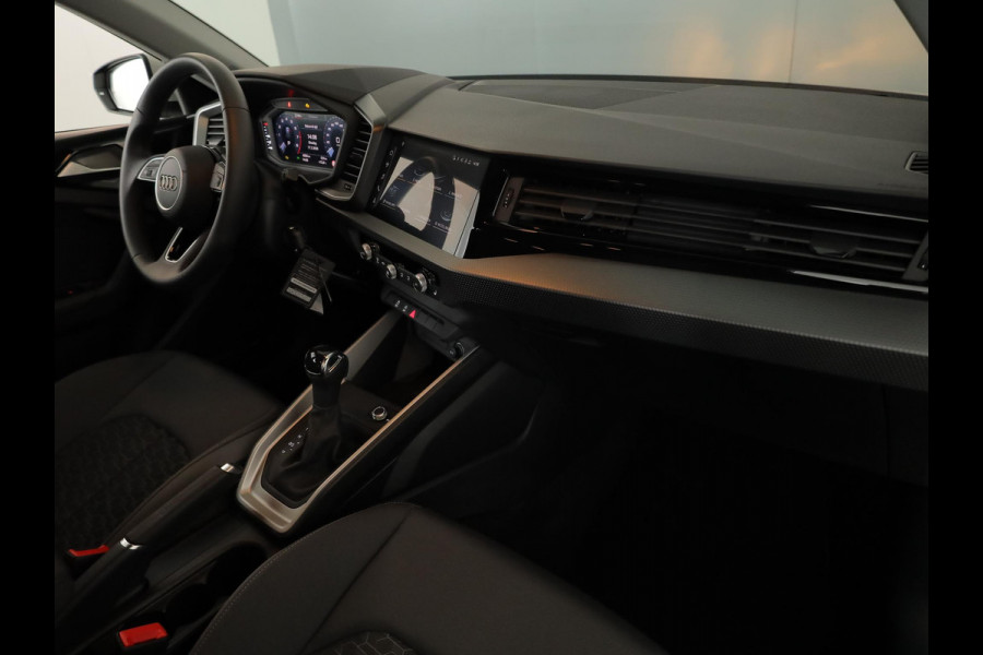 Audi A1 Sportback 30 TFSI Advanced edition 116pk AUT|  Sportstoelen | Navigatie via App | Climatronic | Verwarmbare voorstoelen | Gratis winterset