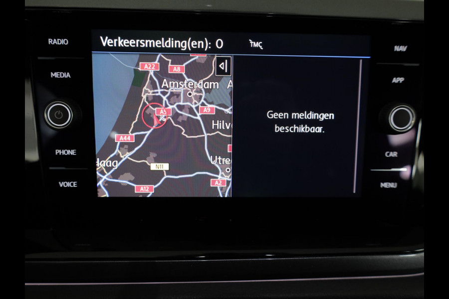 Volkswagen Polo 1.0 TSI Highline Business R 95 pk | Navigatie | Parkeersensoren | Autom. airco | Adaptieve cruise control | Voll. digitaal instrumentenpaneel |