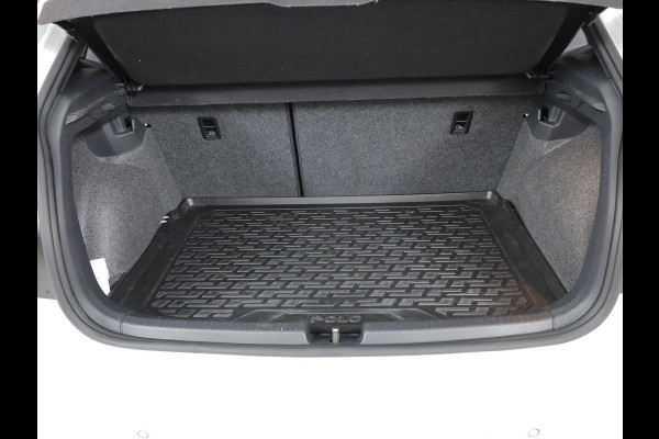 Volkswagen Polo 1.0 TSI Highline Business R 95 pk | Navigatie | Parkeersensoren | Autom. airco | Adaptieve cruise control | Voll. digitaal instrumentenpaneel |