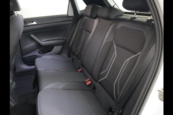 Volkswagen Polo 1.0 TSI Highline Business R 95 pk | Navigatie | Parkeersensoren | Autom. airco | Adaptieve cruise control | Voll. digitaal instrumentenpaneel |