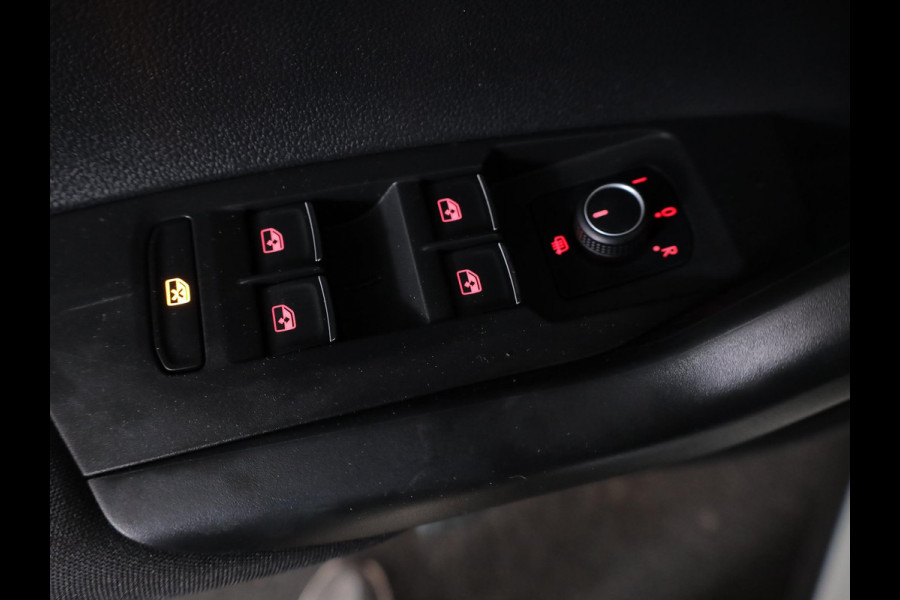 Volkswagen Polo 1.0 TSI Highline Business R 95 pk | Navigatie | Parkeersensoren | Autom. airco | Adaptieve cruise control | Voll. digitaal instrumentenpaneel |