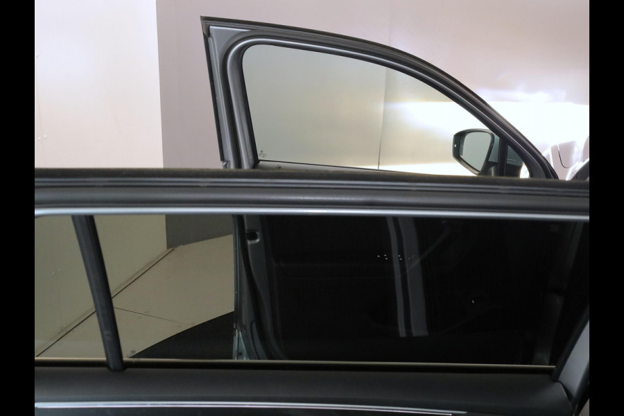 Volkswagen Tiguan Allspace 1.5 TSI Highline Business R 7p. 150pk DSG| Pano-dak| 20'LM-velgen|