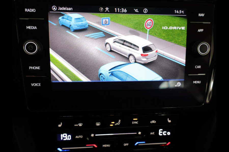 Volkswagen Passat Variant 1.4 TSI PHEV GTE Business 218 pk Automaat (DSG) | Navigatie | Panoramadak | Parkeersensoren (Park assist) | Rondomzicht camera | Stoelverwarming v/a |