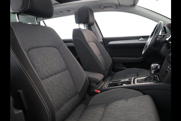 Volkswagen Passat Variant 1.4 TSI PHEV GTE Business 218 pk Automaat (DSG) | Navigatie | Panoramadak | Parkeersensoren (Park assist) | Rondomzicht camera | Stoelverwarming v/a |