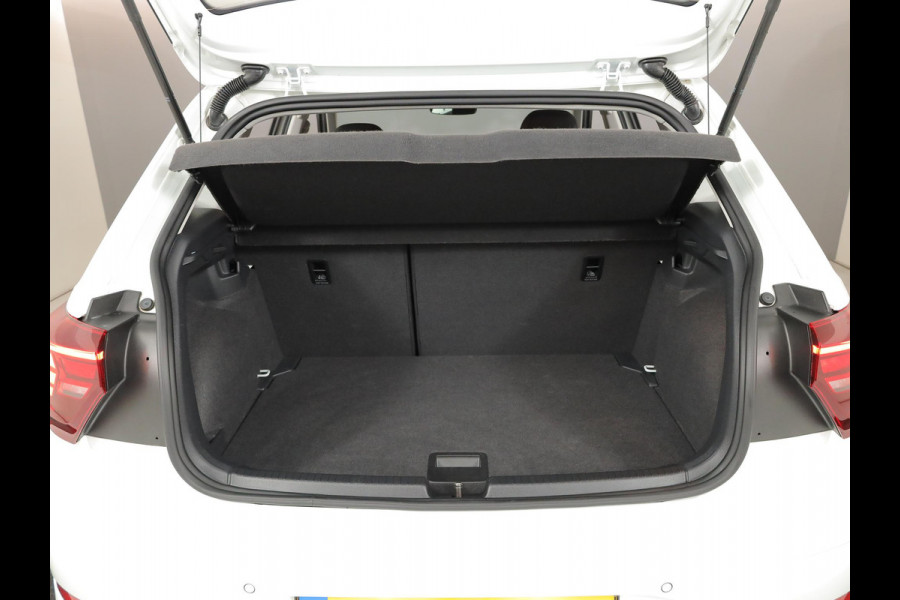 Volkswagen Polo 1.0 TSI Life 95pk 5bak | digital display 5'LM-velgen| Parksensors |