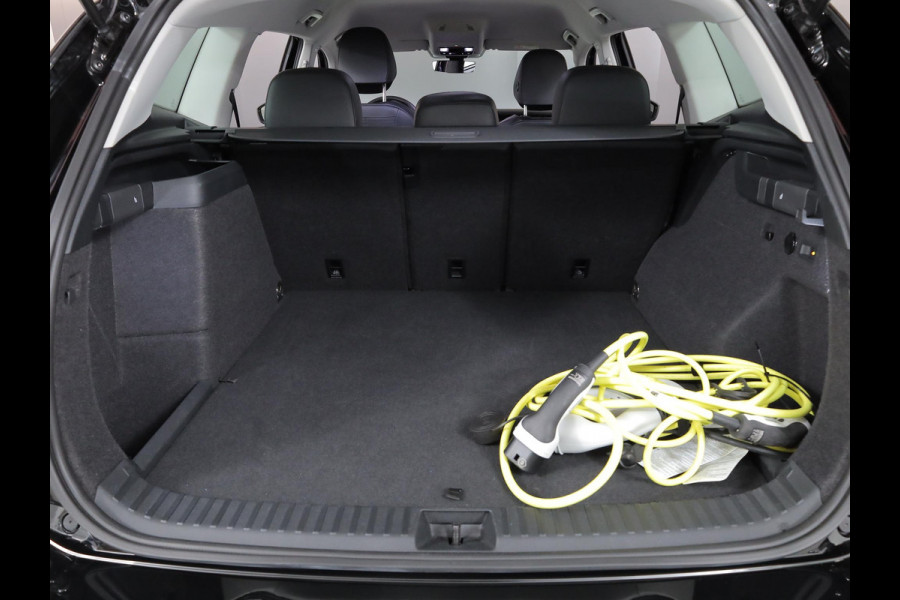 Volkswagen Tayron 1.5 eHybrid Life Edition 204PK PHEV | Verlengde garantie | Trekhaak wegklapbaar | Stoel- en stuurverwarming | 20" LM velgen |