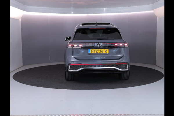 Volkswagen Tiguan 1.5 eHybrid R-Line Edition 272 pk Automaat (DSG) | Verlengde garantie | Navigatie | Panoramadak | Parkeersensoren (Park assist) | Rondomzicht camera | Stoelverwarming v/a | R-Line |