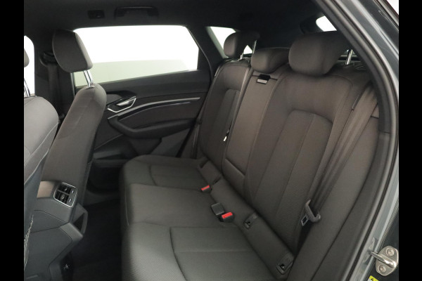 Audi e-tron 55 quattro Business edition 95 kWh 408pk | Elektrische verstelbare voorstoelen | Trekhaak| 21 inch lichtmetalen velgen |
