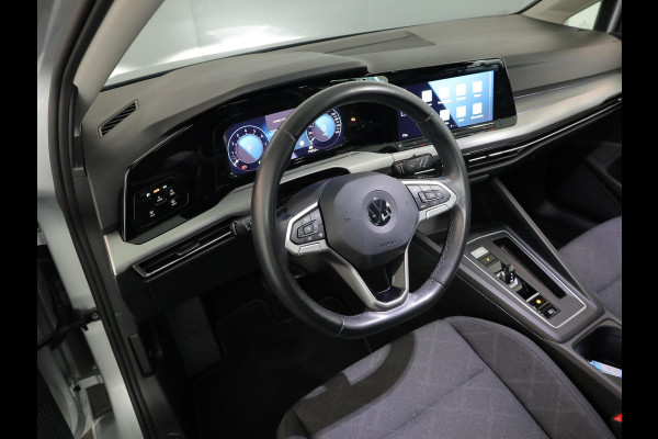 Volkswagen Golf 1.0 eTSI Life 110pk DSG | Camera| Navi| LM-velgen| Park-sensors| Keyless start