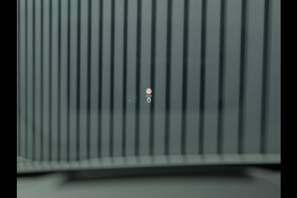 Volkswagen Golf 1.5 eTSI R-Line Edition | Panodak | IQ Light | Trekhaak wegkl. | Harman/Kardon | Head Up | Prijs Rijklaar!!