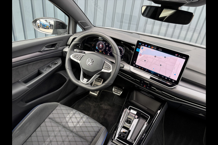 Volkswagen Golf 1.5 eTSI R-Line Edition | Panodak | IQ Light | Trekhaak wegkl. | Harman/Kardon | Head Up | Prijs Rijklaar!!