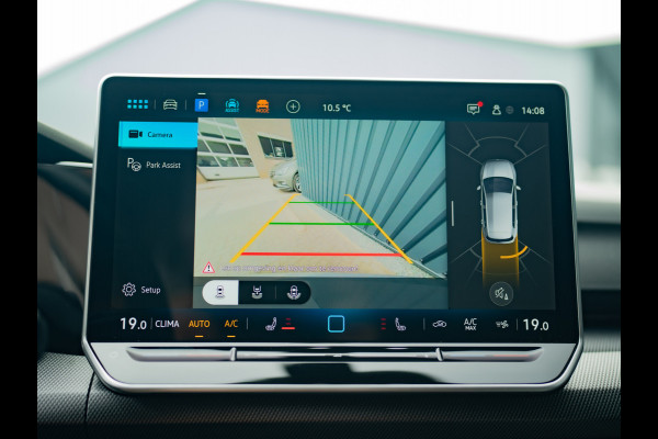 Volkswagen Golf 1.5 eTSI R-Line Edition | Panodak | IQ Light | Trekhaak wegkl. | Harman/Kardon | Head Up | Prijs Rijklaar!!