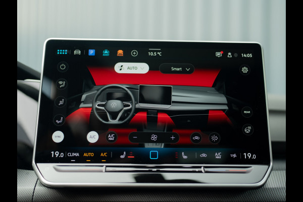 Volkswagen Golf 1.5 eTSI R-Line Edition | Panodak | IQ Light | Trekhaak wegkl. | Harman/Kardon | Head Up | Prijs Rijklaar!!