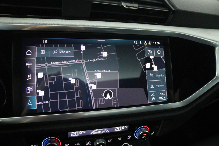 Audi Q3 Sportback 45 TFSI e S Edition (PANORAMADAK, TREKHAAK, LANE-ASSIST, CAMERA, STOELVERWARMING, ELEKTR STOELEN)
