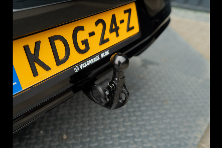 Volkswagen Golf 1.5 eTSI R-Line Edition | Panodak | IQ Light | Trekhaak wegkl. | Harman/Kardon | Head Up | Prijs Rijklaar!!