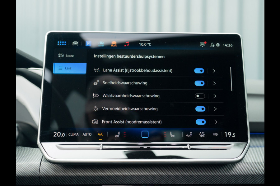 Volkswagen Golf 1.5 eTSI R-Line Edition | Panodak | IQ Light | Trekhaak wegkl. | Harman/Kardon | Head Up | Prijs Rijklaar!!