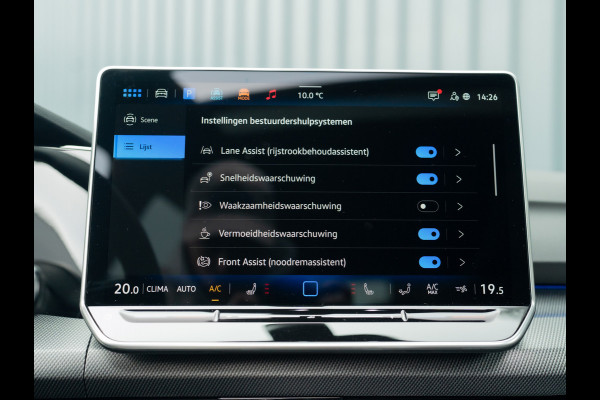 Volkswagen Golf 1.5 eTSI R-Line Edition | Panodak | IQ Light | Trekhaak wegkl. | Harman/Kardon | Head Up | Prijs Rijklaar!!