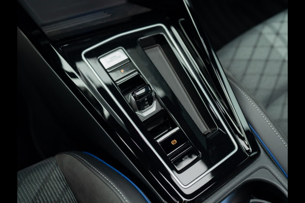 Volkswagen Golf 1.5 eTSI R-Line Edition | Panodak | IQ Light | Trekhaak wegkl. | Harman/Kardon | Head Up | Prijs Rijklaar!!