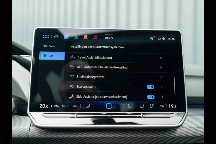 Volkswagen Golf 1.5 eTSI R-Line Edition | Panodak | IQ Light | Trekhaak wegkl. | Harman/Kardon | Head Up | Prijs Rijklaar!!