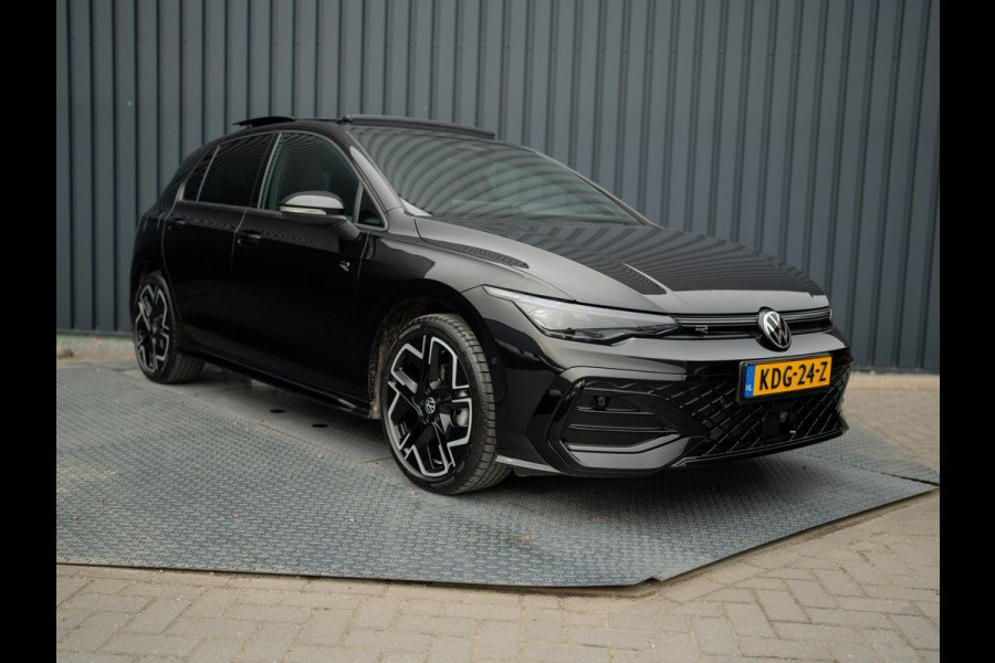 Volkswagen Golf 1.5 eTSI R-Line Edition | Panodak | IQ Light | Trekhaak wegkl. | Harman/Kardon | Head Up | Prijs Rijklaar!!