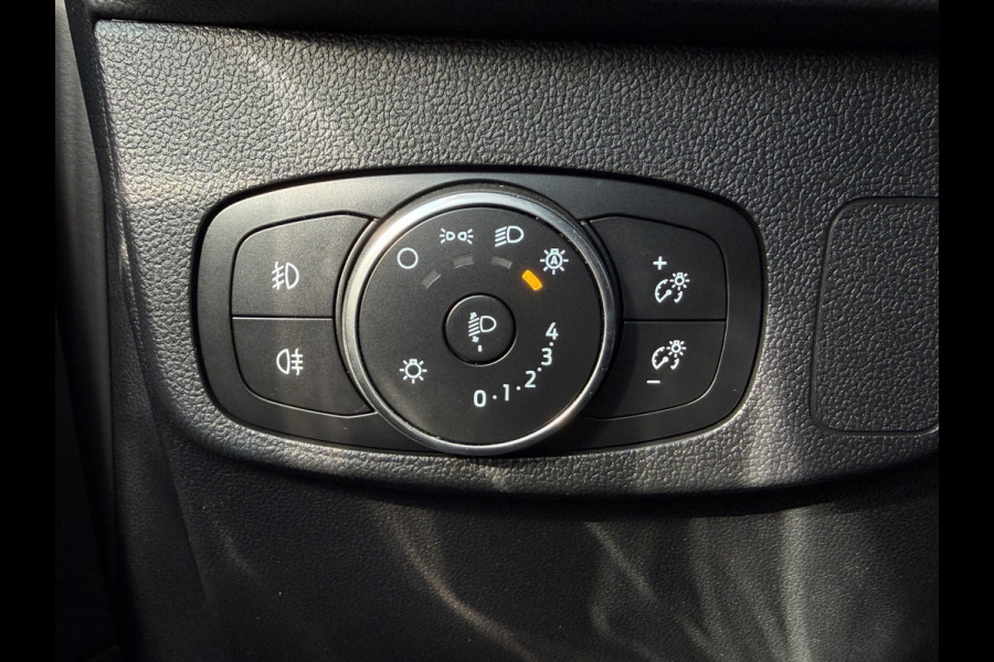 Ford Focus 1.5 ST Line X Business / Automaat / Carplay / Camera / Keyless / Sensoren V+A /