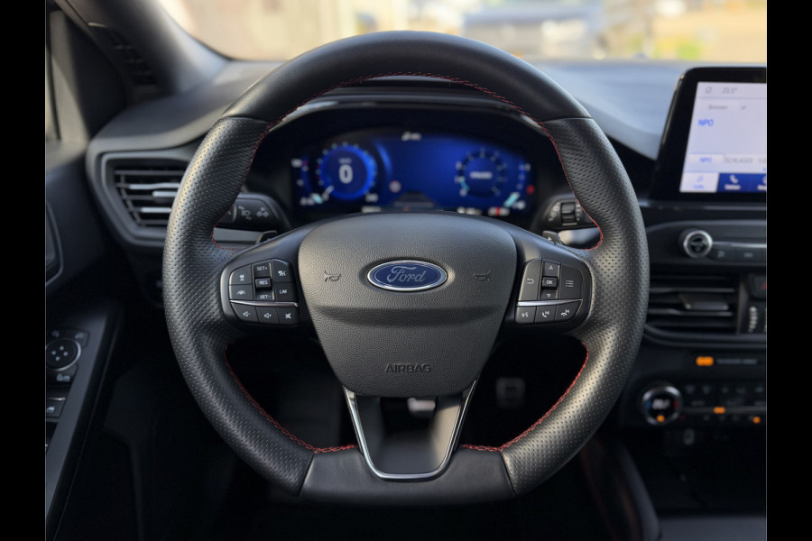 Ford Focus 1.5 ST Line X Business / Automaat / Carplay / Camera / Keyless / Sensoren V+A /