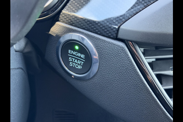 Ford Focus 1.5 ST Line X Business / Automaat / Carplay / Camera / Keyless / Sensoren V+A /