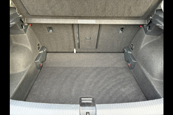 Volkswagen T-Roc 1.5 TSI Active | Stoelverw. | Apple Carplay / Android Auto | Prijs Rijklaar!!