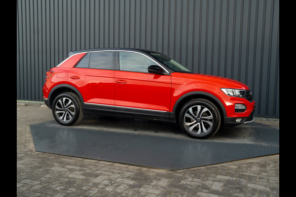 Volkswagen T-Roc 1.5 TSI Active | Stoelverw. | Apple Carplay / Android Auto | Prijs Rijklaar!!