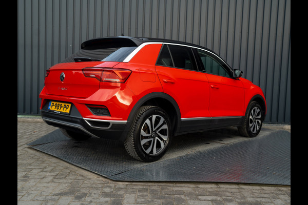 Volkswagen T-Roc 1.5 TSI Active | Stoelverw. | Apple Carplay / Android Auto | Prijs Rijklaar!!