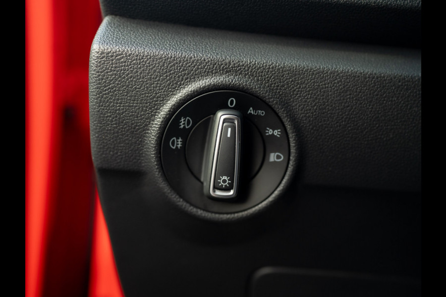 Volkswagen T-Roc 1.5 TSI Active | Stoelverw. | Apple Carplay / Android Auto | Prijs Rijklaar!!