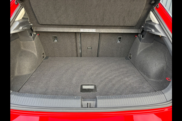 Volkswagen T-Roc 1.5 TSI Active | Stoelverw. | Apple Carplay / Android Auto | Prijs Rijklaar!!