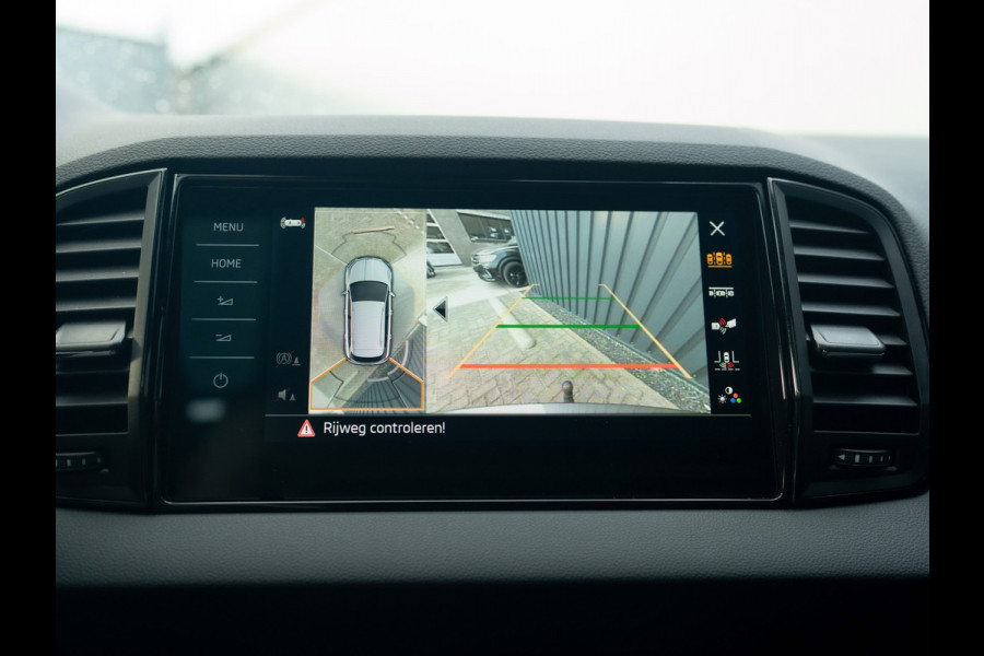 Škoda Karoq 1.5 TSI ACT Sportline Business | Pano | Trekhaak wegkl. | Stoelgeheugen | 360 Camera | Prijs Rijklaar!!