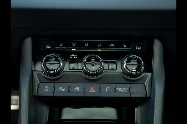 Škoda Karoq 1.5 TSI ACT Sportline Business | Pano | Trekhaak wegkl. | Stoelgeheugen | 360 Camera | Prijs Rijklaar!!