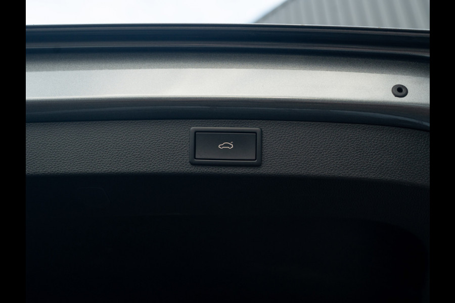 Škoda Karoq 1.5 TSI ACT Sportline Business | Pano | Trekhaak wegkl. | Stoelgeheugen | 360 Camera | Prijs Rijklaar!!